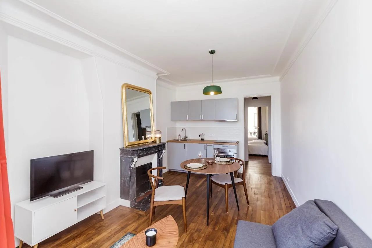 Nice 32 M Renovated And With Comfort In Paris Apartment 0*,  France